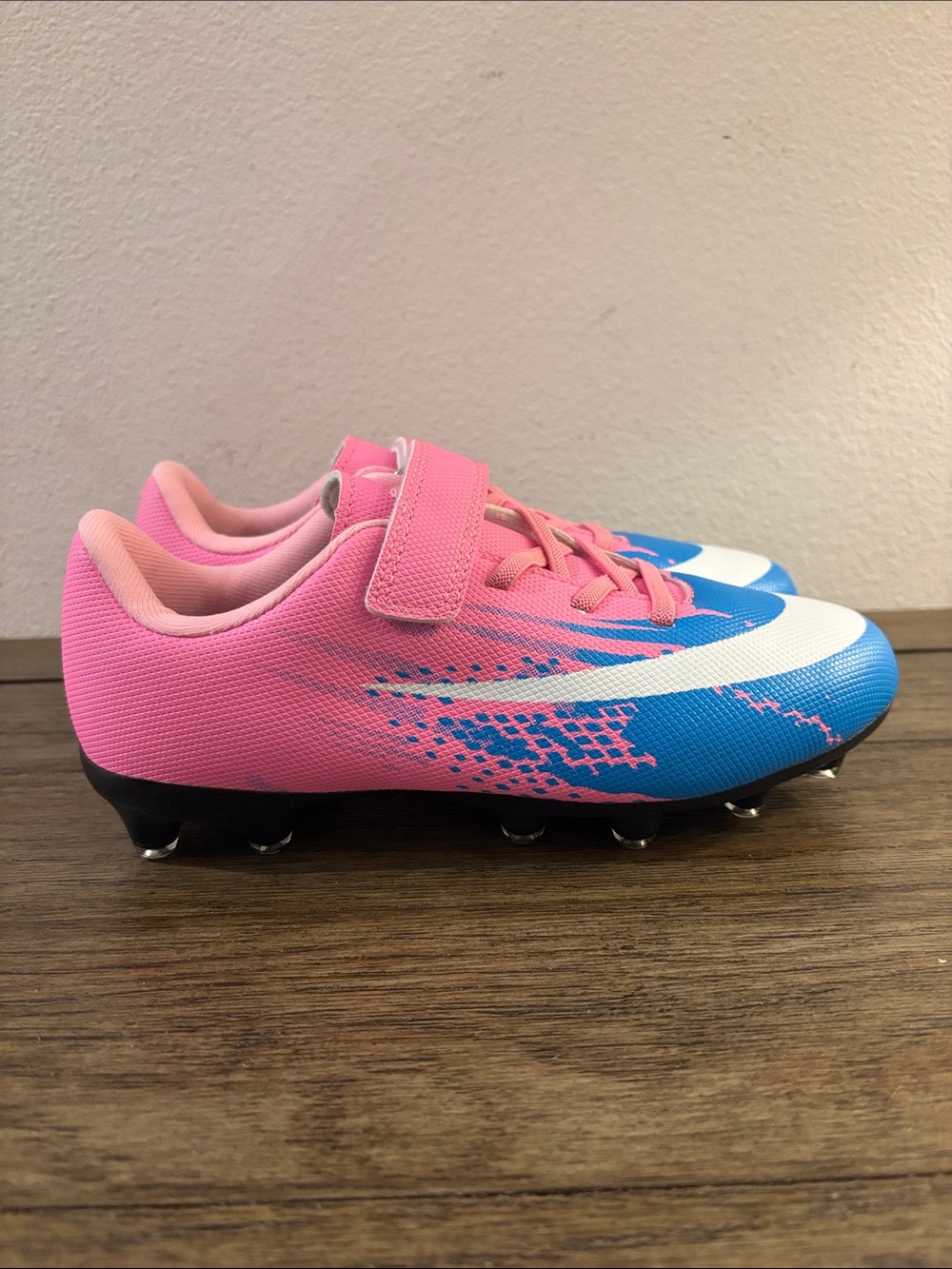 NEW Soccer Football Futbal Outdoor Grass Turf Cleats Boots Pink/Blue Youth 3.5 - Picture 3 of 9